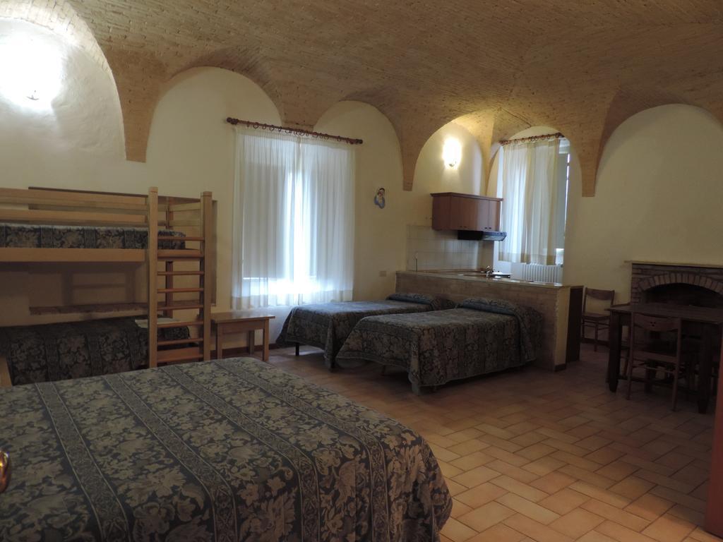 Casa Religiosa Di Ospitalita San Ponziano Spoleto Room photo